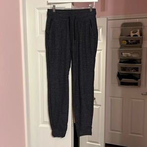 Lulu pants size 6
